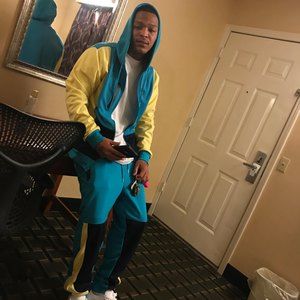 Meet your Posher, Rayshon